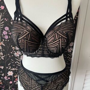 Black Lace Lingerie Set